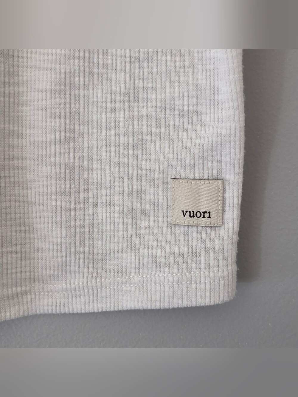 Vuori Women's Sunrise Crop Tank - White - XS - VW1013 - Picture 3 of 5